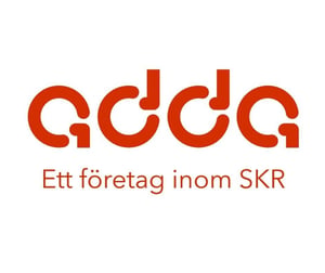 ADDA Inköpscentrals logotyp – där Omnigym är leverantör under Gata och Park, justerbara träningsmaskiner. 